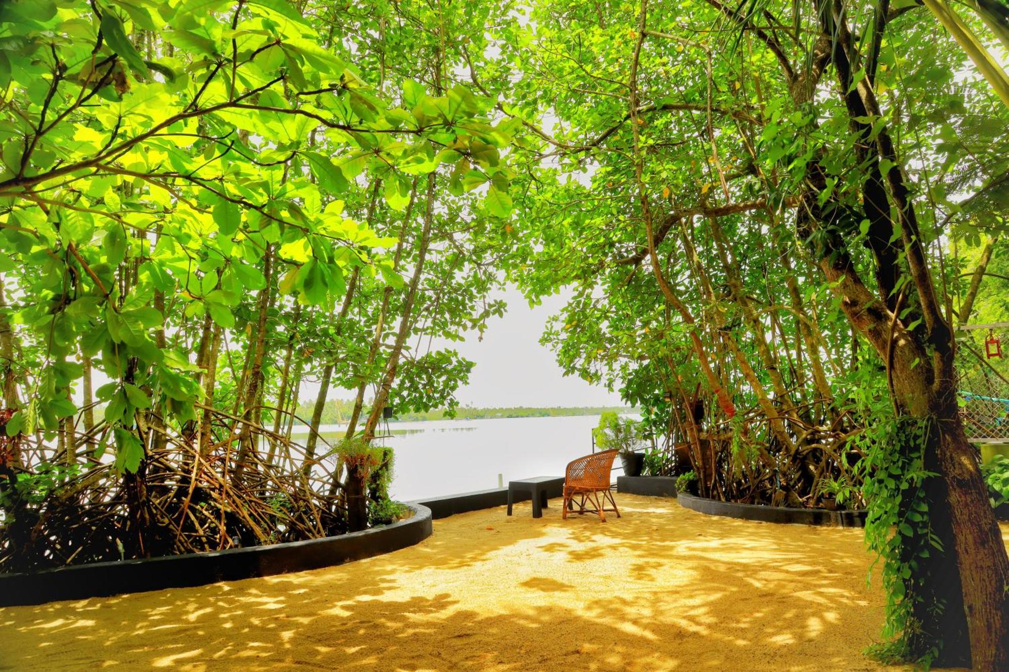 Lakefront Beach Homes Черай Бийч Екстериор снимка